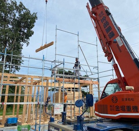 会津若松市にて新築住宅の建て方を行いました