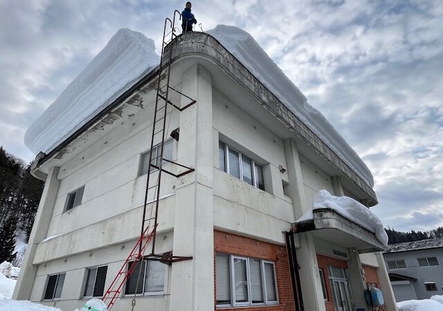 【南会津町 新築注文住宅】公民館の雪下ろし。。。