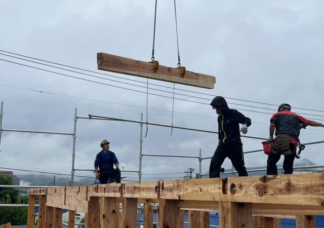 【南会津 新築注文住宅】建て方２日目☁→☀